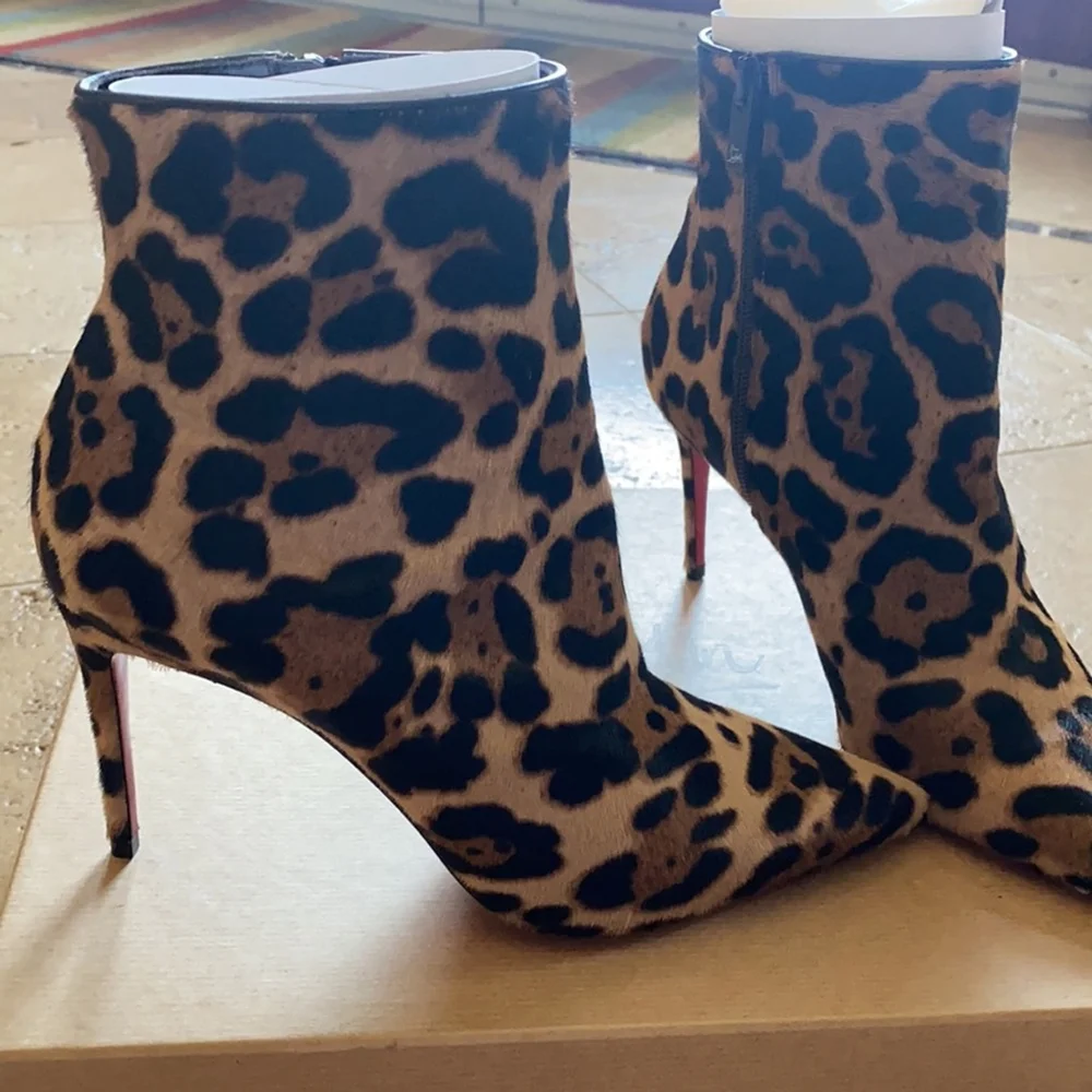 ✨Host Pick✨Christian Louboutin (authentic)So Kate booties - Picture 2 of 9